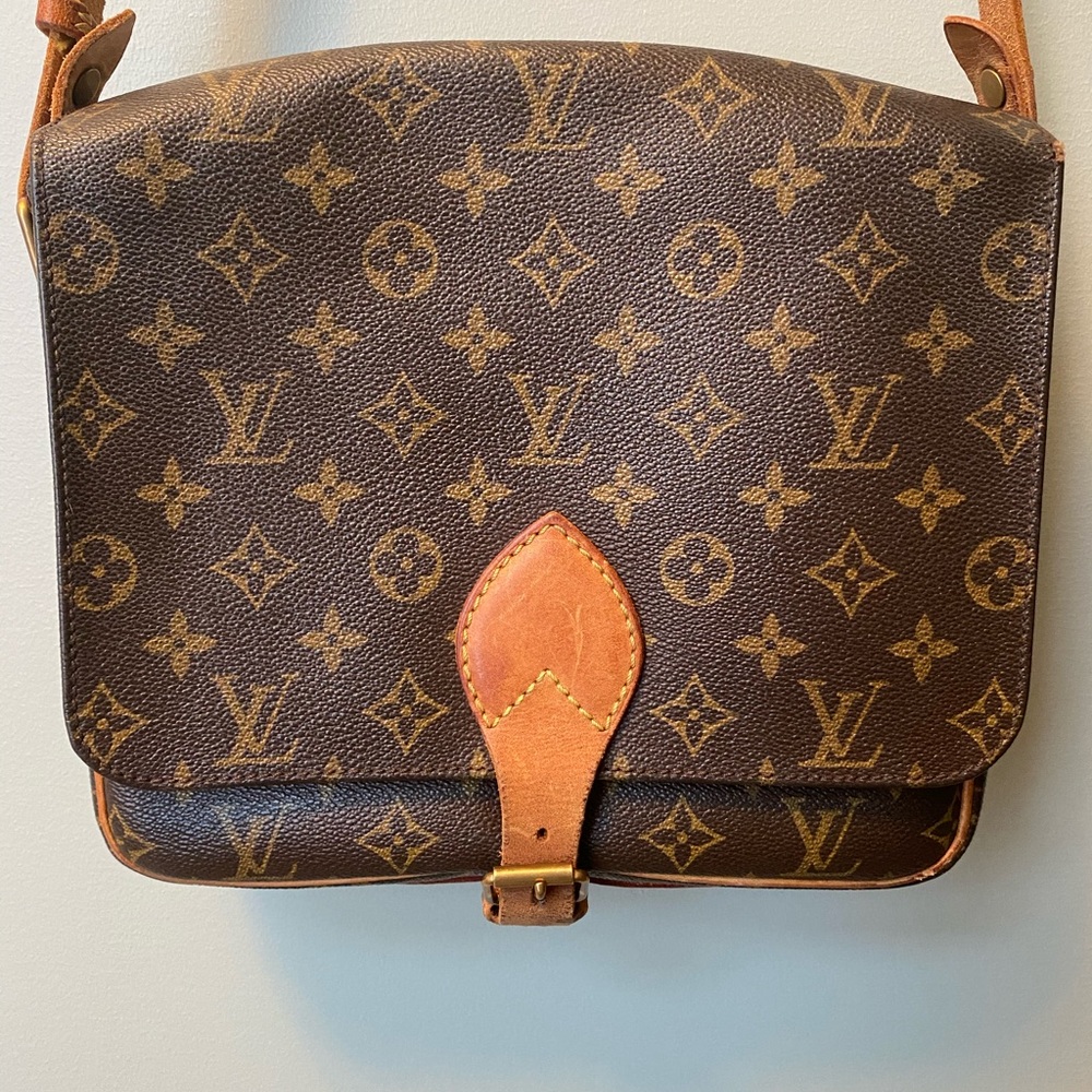 Auth Louis Vuitton Cartouchiere Crossbod